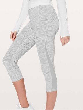 Lululemon Train Times Crop 21" - Wee Are From Space Ice Grey - Size 6 #154